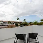 Lägenhet Terrace With Ocean View